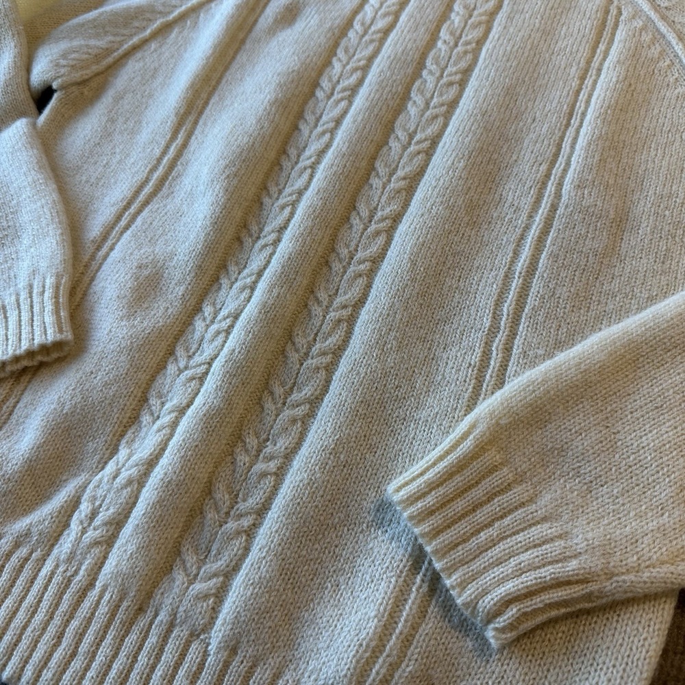 The Woolrich Womans White Size Large Sweater 100% Wool - Picture 2 of 9